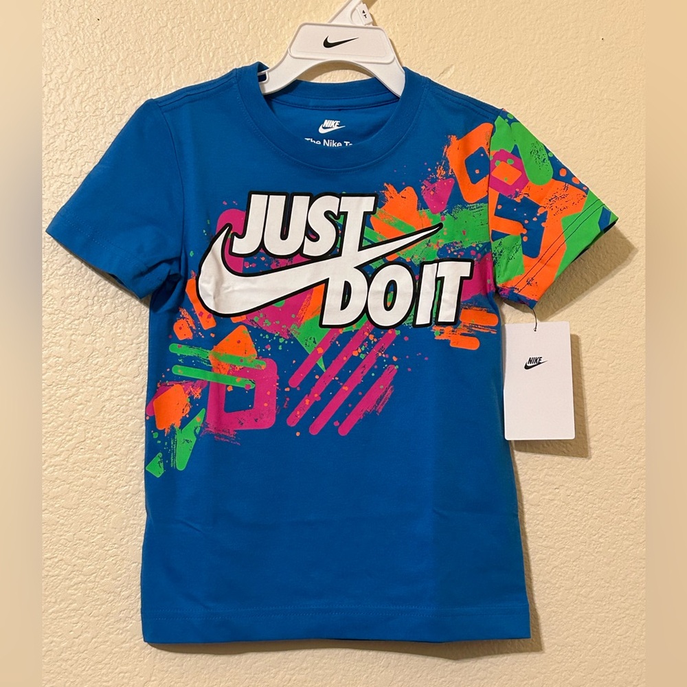 Nike "Just Do It" Boxy Short Sleeve T-shirt Little Boys Size 4